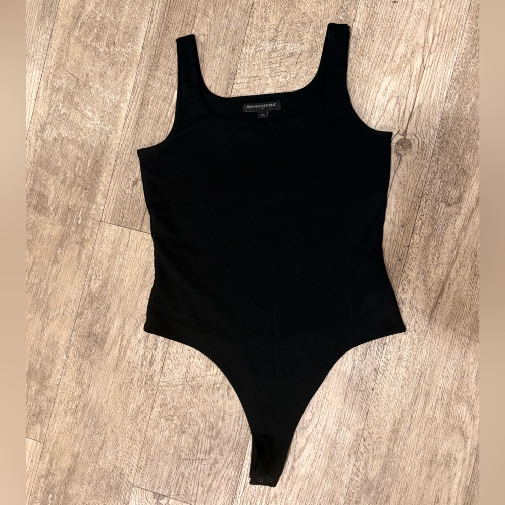 Banana Republic Scoop-Neck Tank Bodysuit Black